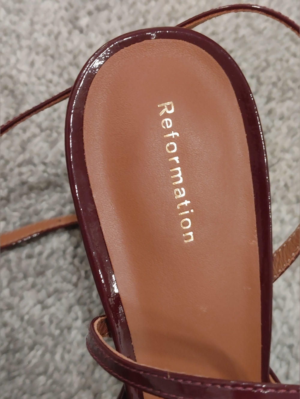 Reformation Natasha 75 Ankle-strap Mid Heel Pumps in Patent Burgundy Size 10 - Picture 10 of 13